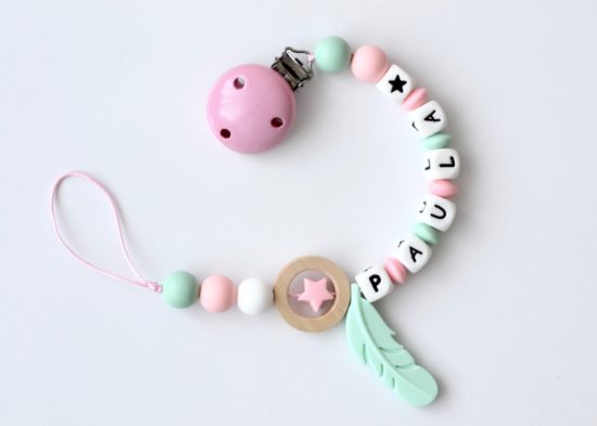 Schnullerkette personalisiert in rosa-mint